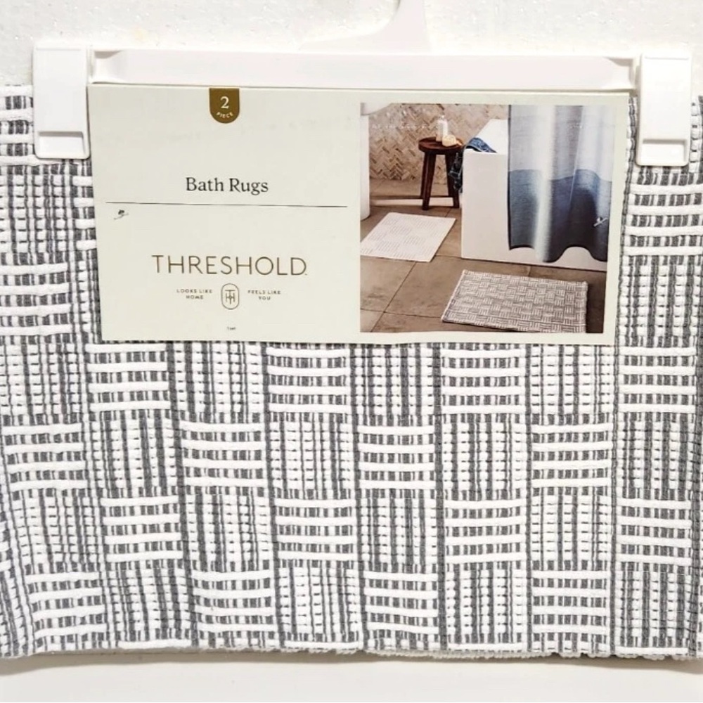 Threshold Gray and White Grid Bath Mats